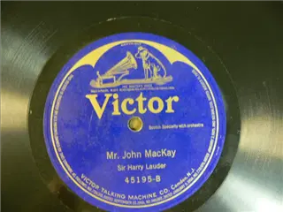 small_victor 45195 b.webp